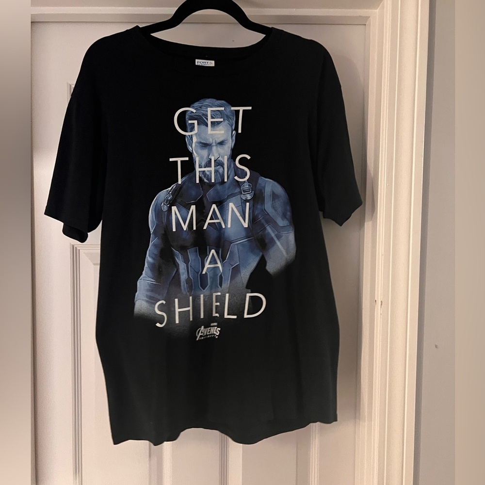 Captain America Shirt - Size M
